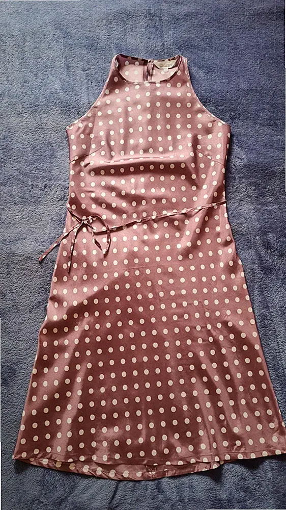 Lila Hochzeitsgastkleid