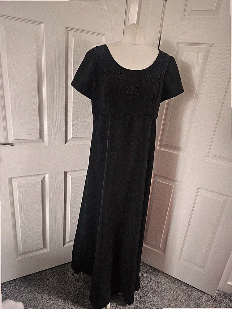 A Touch Of Class Damen Kleid Gr. 18 Schwarz Perlen Paspeliert Maxi Vintage