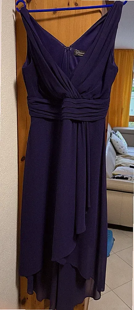 ￼ Abendkleid Lila Kleid als Gast für eine Hochzeit Größe 40 ￼￼