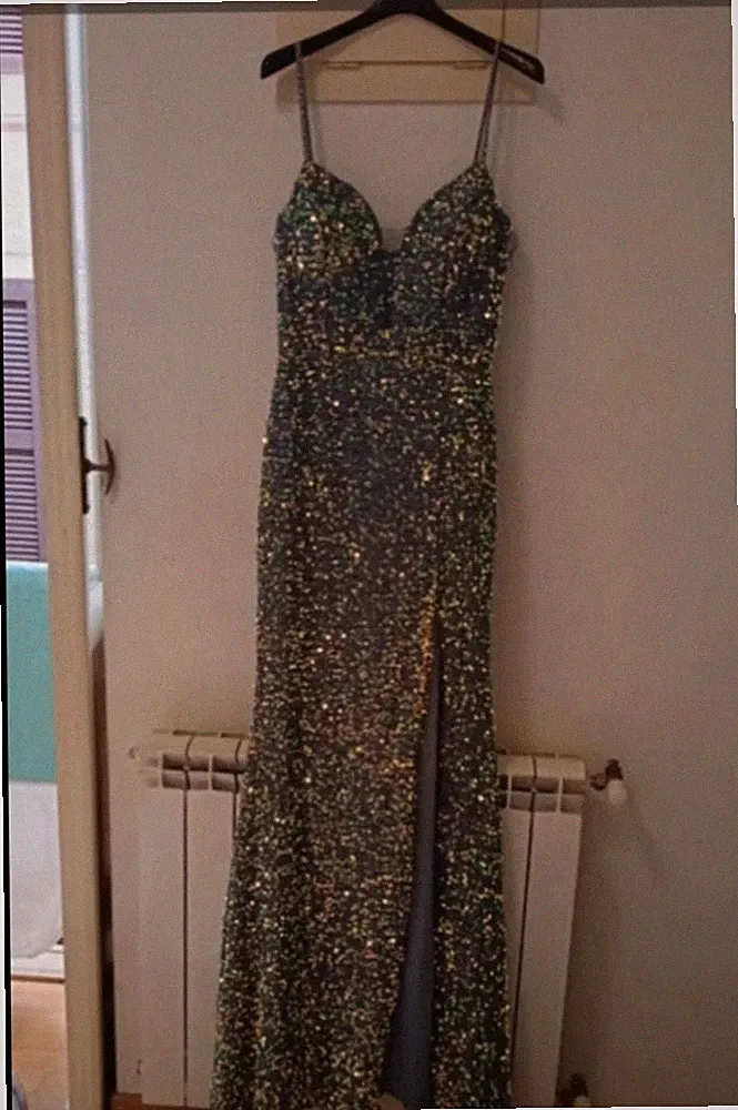 Abendkleid mit Pailletten