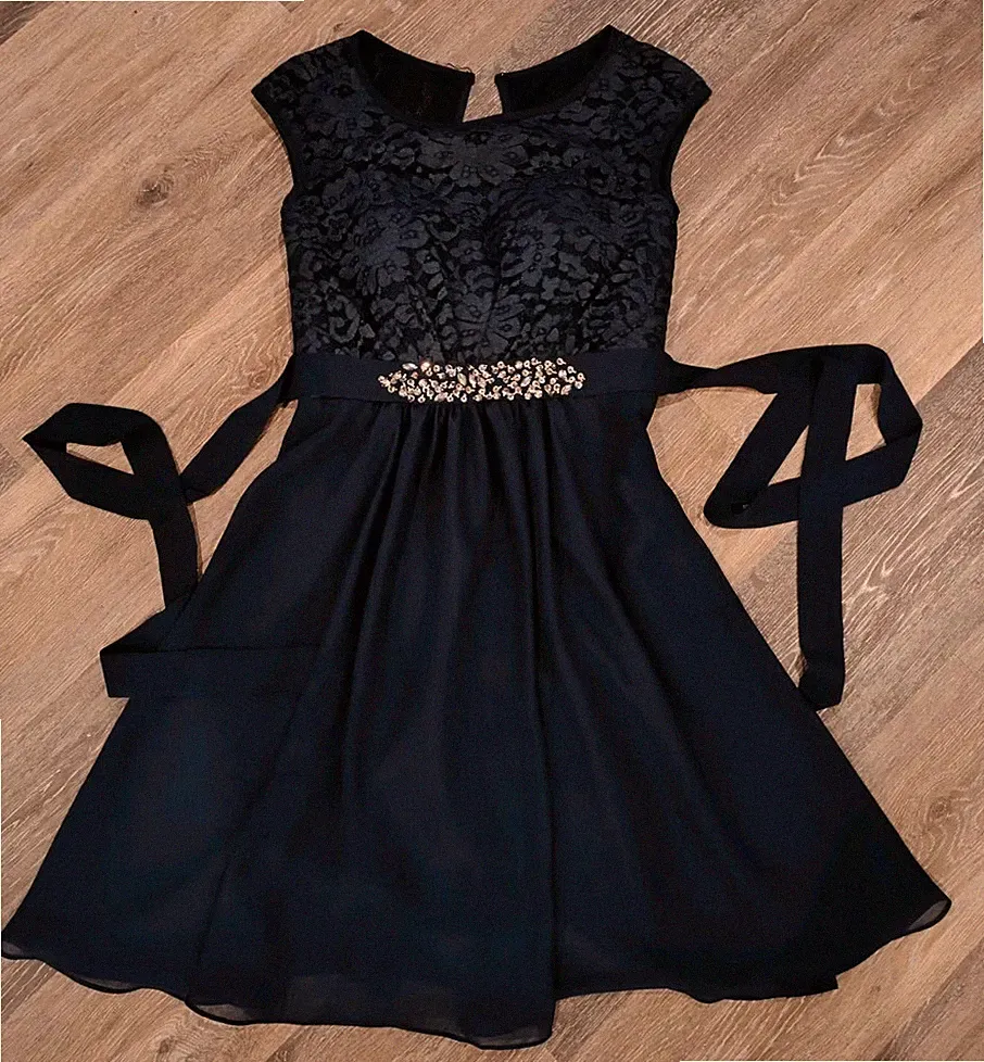 Abschlussballkleid, Cocktailkleid, A-Linien-Kleid M 38 elegant mit Etikett