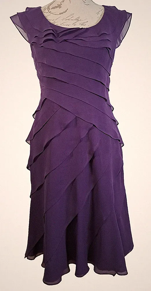 ADRIANNA PAPELL Shutter Pleat Rüschen Kleid Lila Lagenlook Ärmellos Größe 4