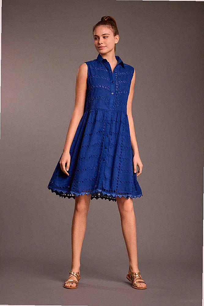 Ärmelloses Kleid aus St. Gallen Spitze Farbe Blau Iconique IC25-002 40% Sale