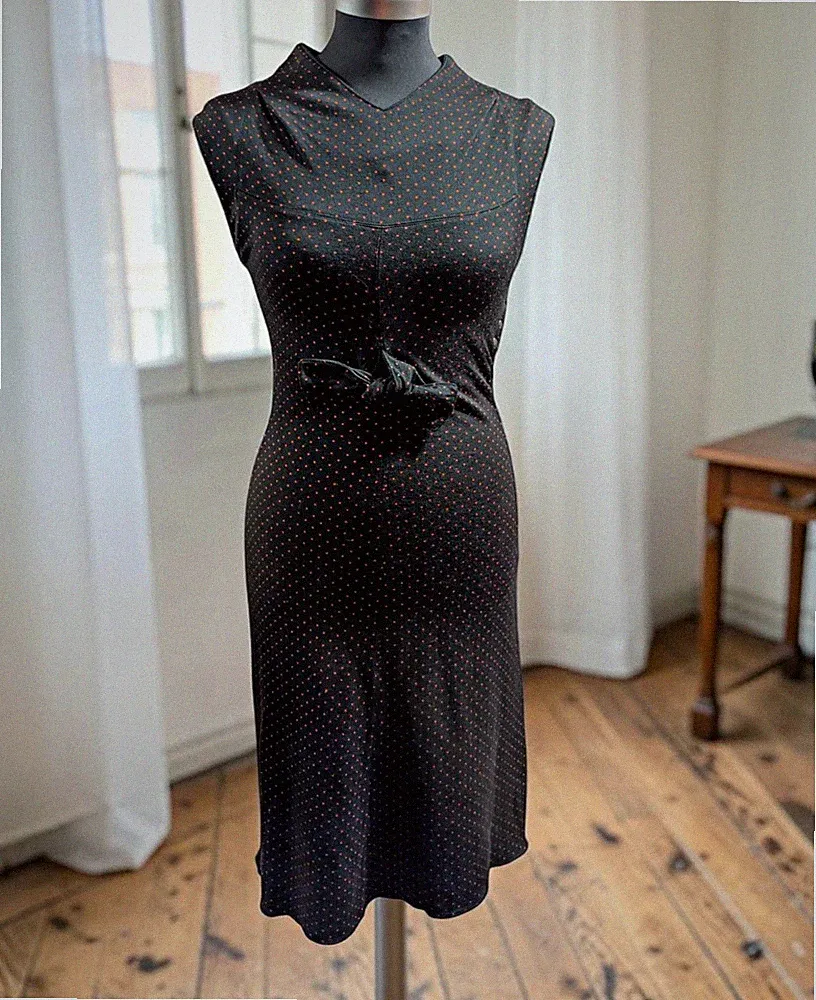 Alaïa Paris Vintage Wollstrickkleid mit Punkt-Jacquard und Taillenknoten Größe S