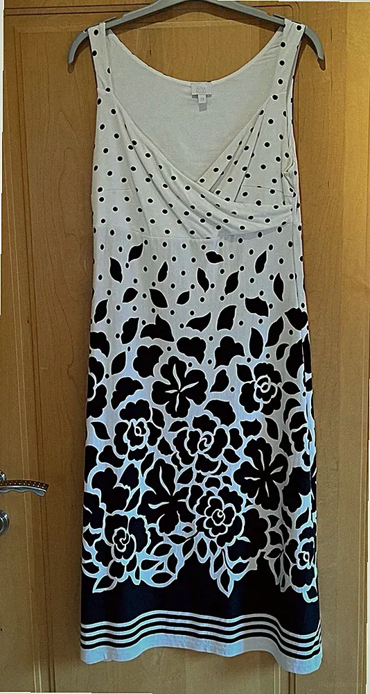 Alba Moda Damen Etuikleid weiß/schwarz gepunktet Blume V-Ausschnitt Gr. 38