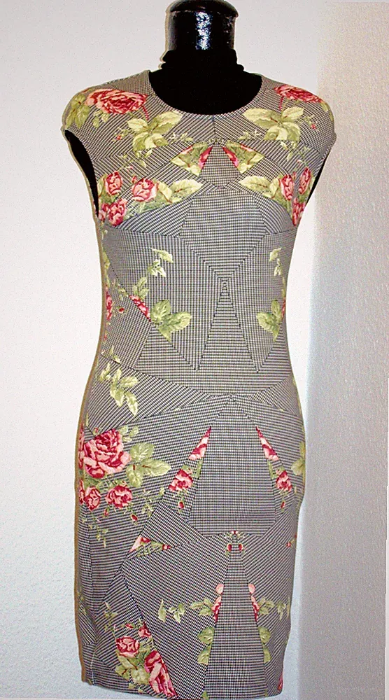ALEXANDER MCQUEEN traumhaftes Etui-Sommer-Kleid Flora - Creme, Gr. 38 - ital. 44
