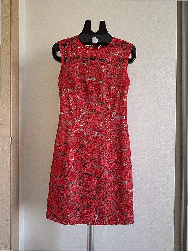Frauentag Spitzenkleid
