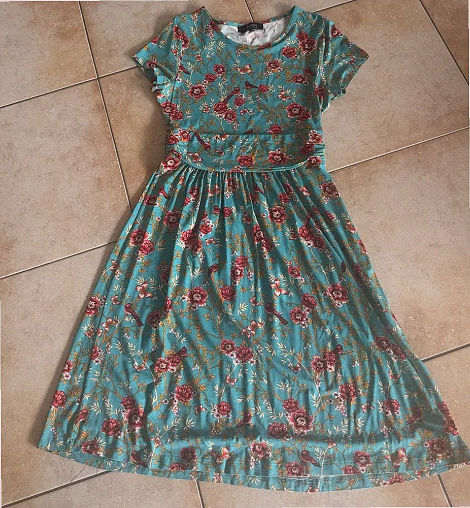 Aniston Selected Damen Kleid türkis Gr. 38 A-Linie Midi Kurzarm Blumen Rüsche
