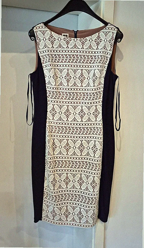 Anne Klein Damen Etuikleid Schwarz/Weiß Spitze Gr. 44 ärmellos Rundhals knielang