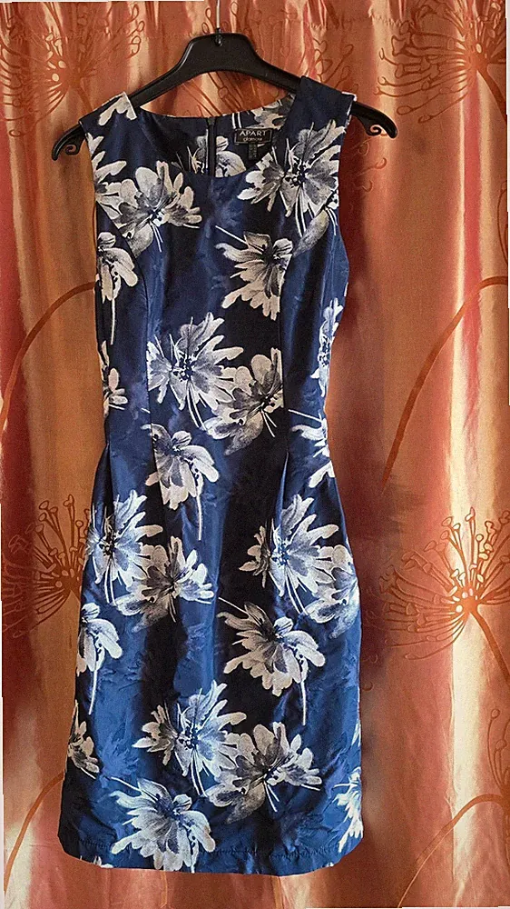 Apart Cocktail Kleid -A-Linie- Sommer-dunkles blau, mit weißen Blüten, Gr. 36