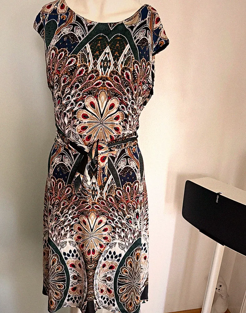 40 A-Linien-Kleid