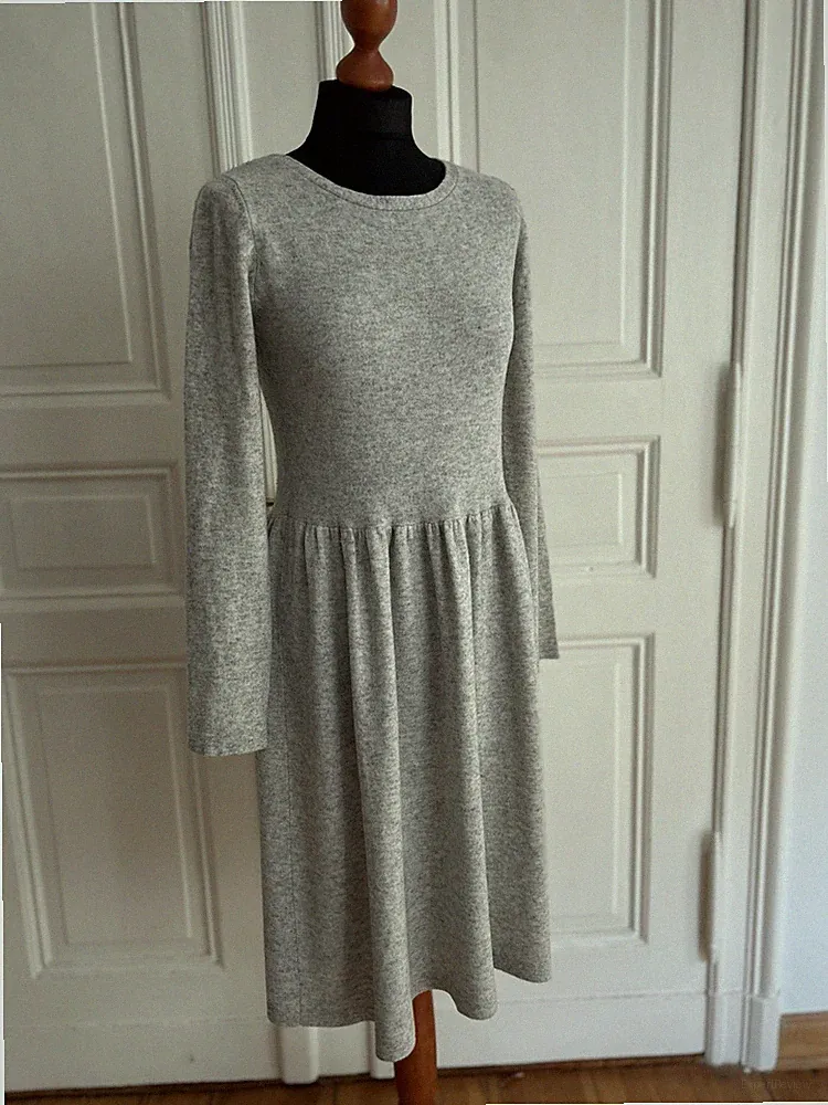 Ausgestelltes Strickkleid von Allude A-Linie Wolle mit Kaschmir hellgrau Gr. S