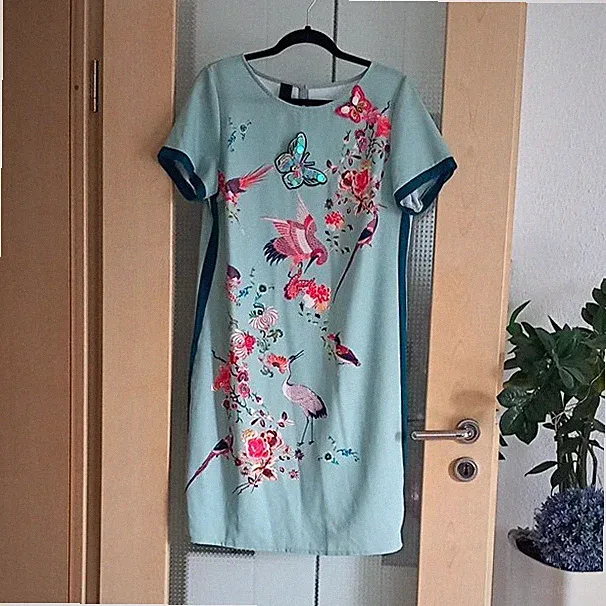 BC Best Connections Etuikleid Türkis Blumen Vögel Pailletten Jersey Gr. 40