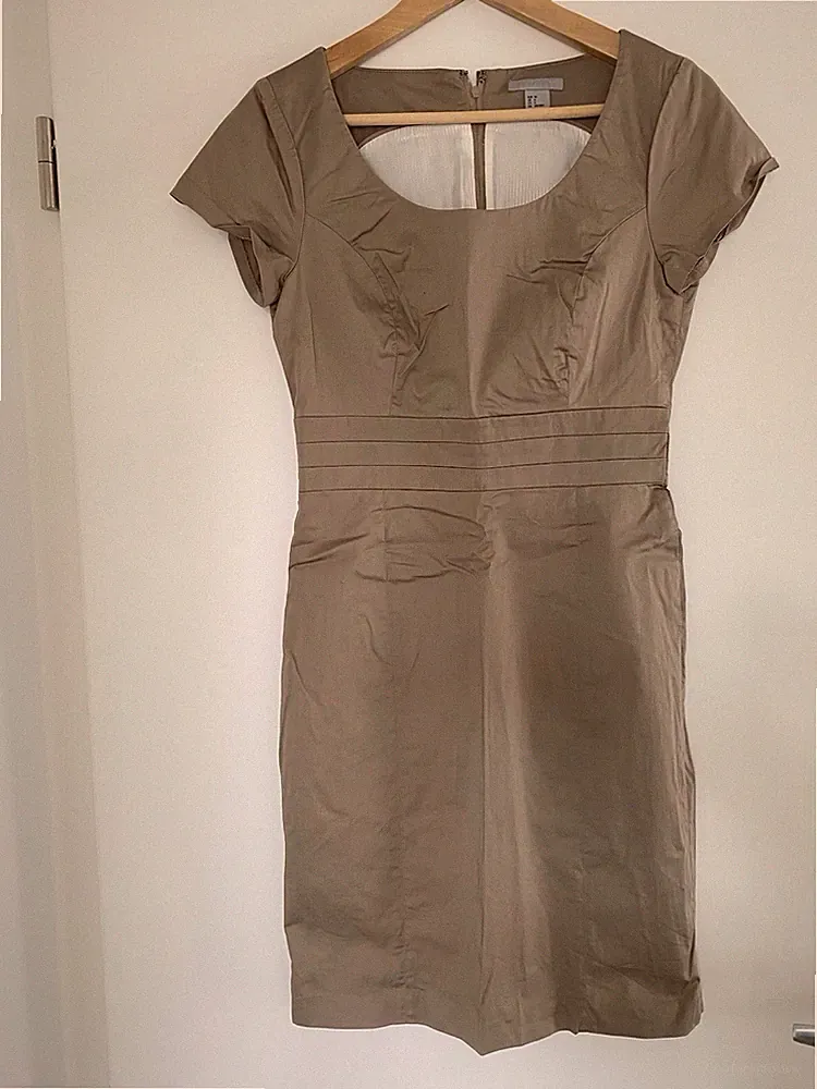 Beiges Kleid, Etuikleid, Größe S