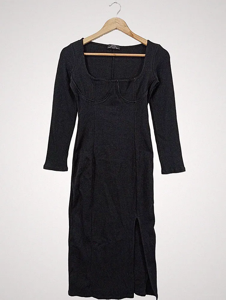 BERSHKA Etuikleid Damen Kleid Gr. DE 38 schwarz Casual-Look