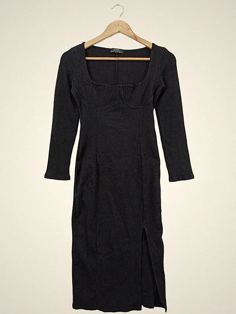 BERSHKA Etuikleid Damen Kleid Gr. DE 38 schwarz Casual-Look