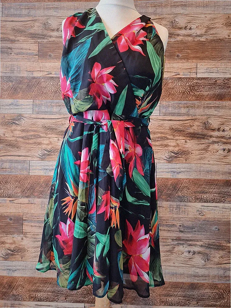 Lässig Wickelkleid