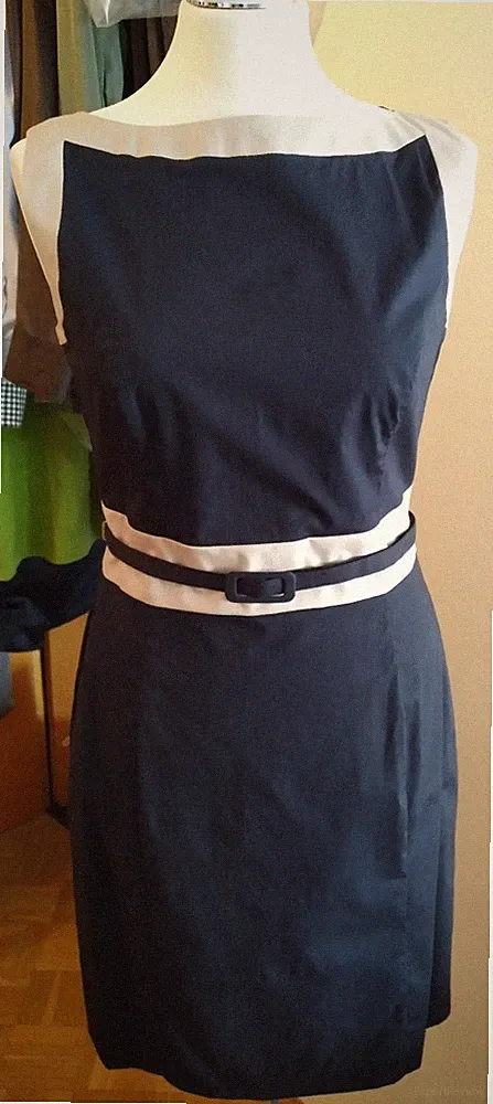 Blau/Beige Etuikleid von Jake´s, Gr. 38, federleichter Stoff, nur 1x getragen