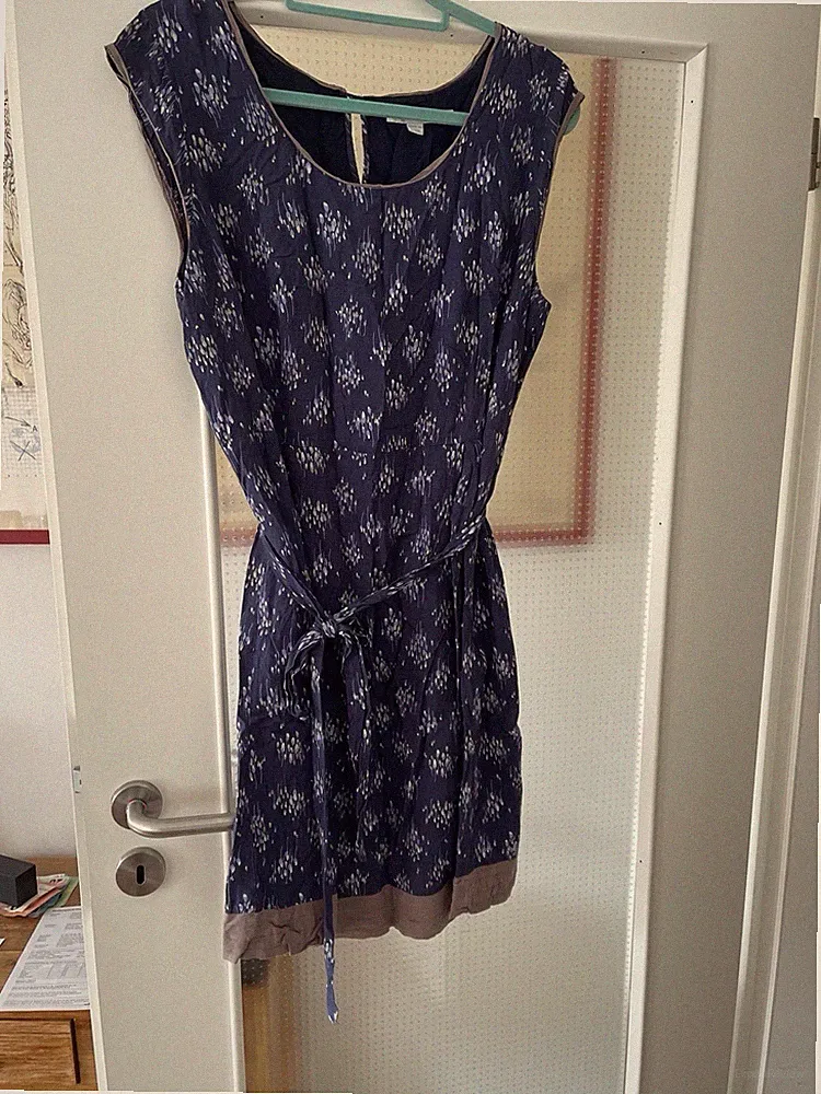 Boden Kleid Blau Etuikleid 38/40 16l
