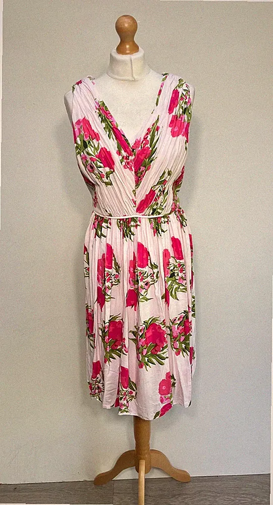 Boden Serena Damen Kleid UK 14 Rosa Blumen Plissee Midi V-Ausschnitt Hochzeitsgast