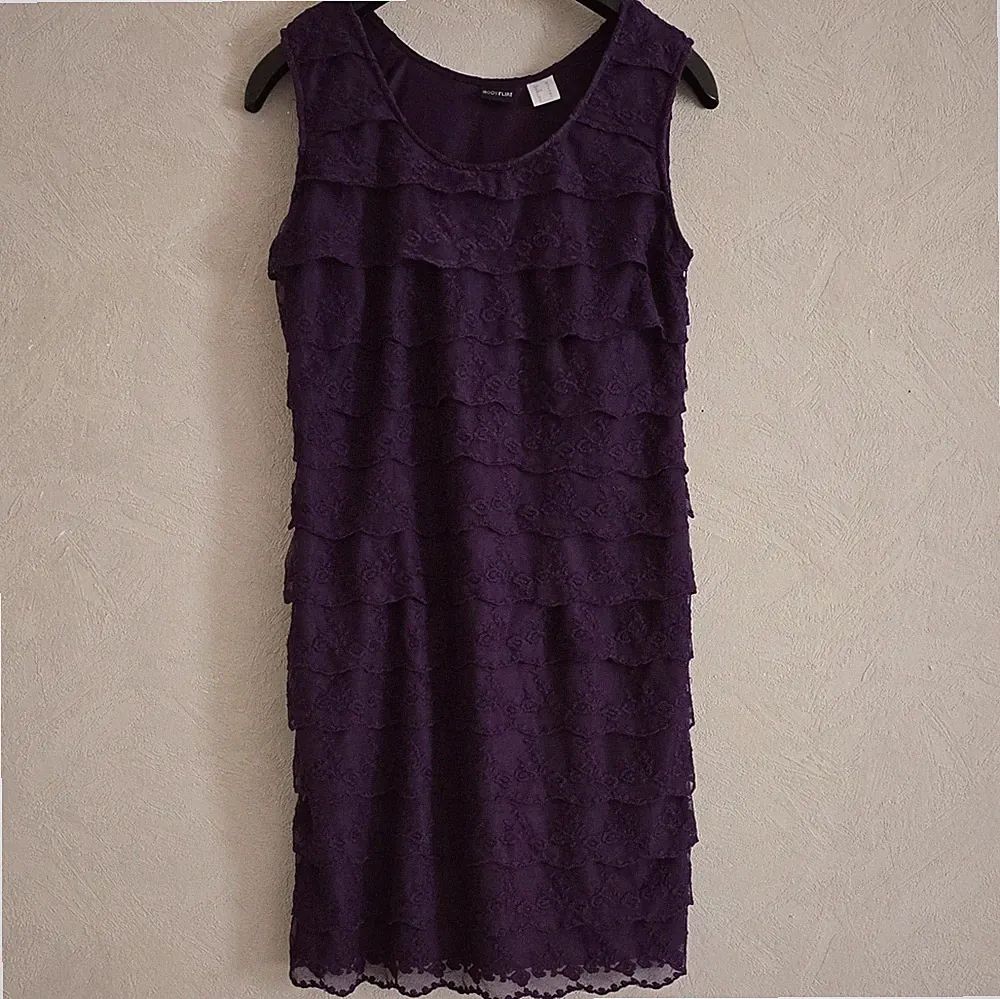 Bodyflirt Damen Etuikleid Gr. 42 lila Spitze ärmellos Rundhals kurz Blumen