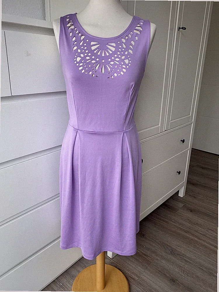 Bodyflirt Kleid Gr. S 36 flieder lila violett Ausschnitt Cocktail Abschluss Abi