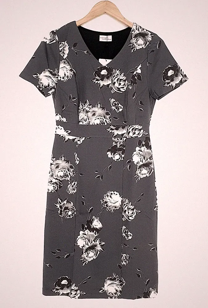 BODYRIGHT Damen KLEID Etuikleid Muster Blumen grau Größen 36 38 NEU K113