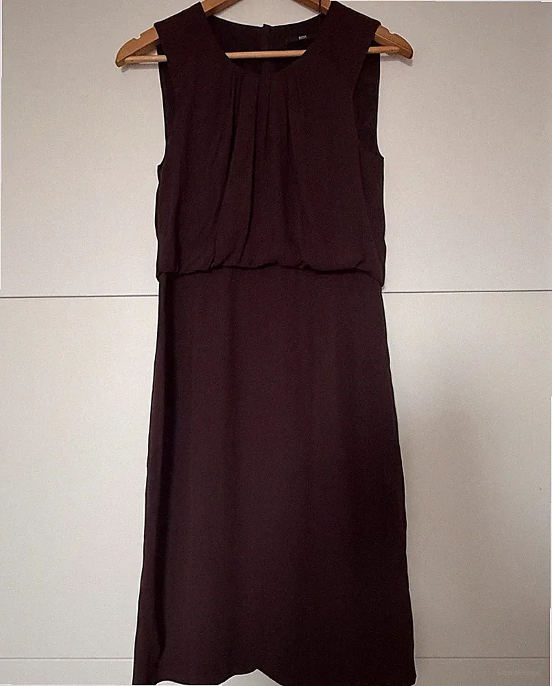 BOSS Hugo Boss Damen Etuikleid Satin lila ärmellos Gr. 36 knielang, RV