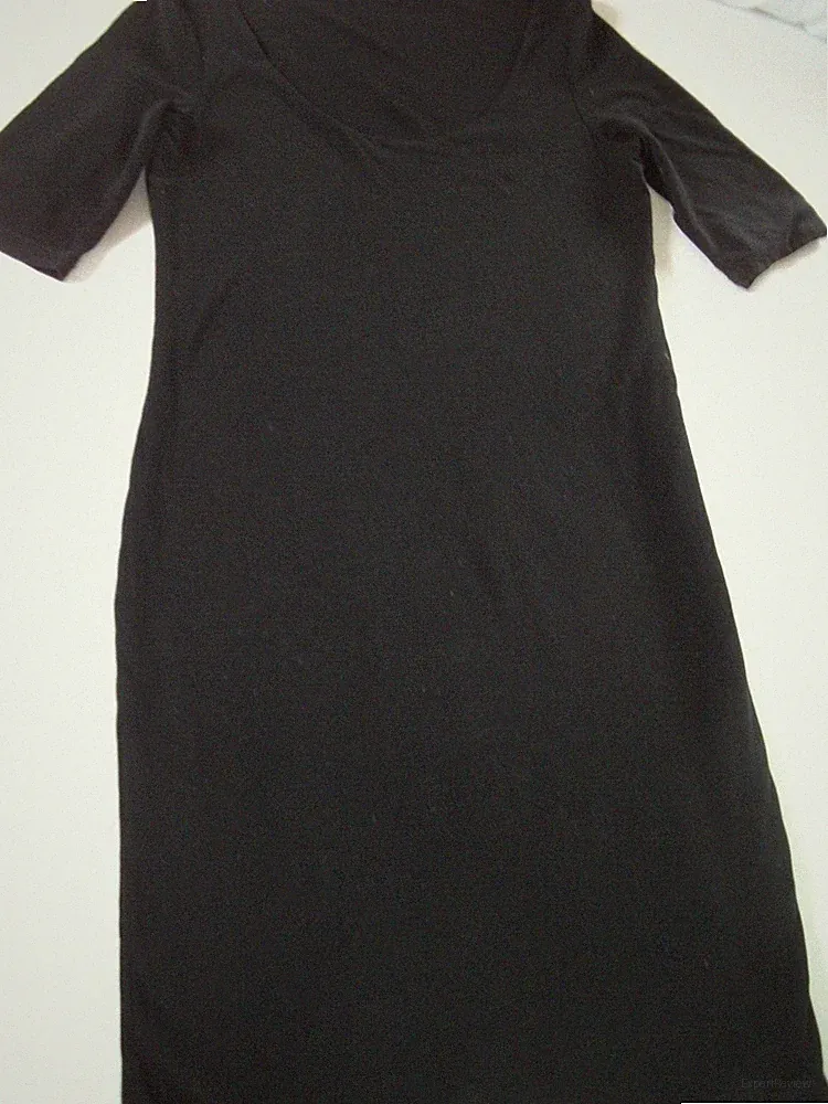 Boutique - anliegendes,edles ,tailliertes Etuikleid Gr.34 neuw.