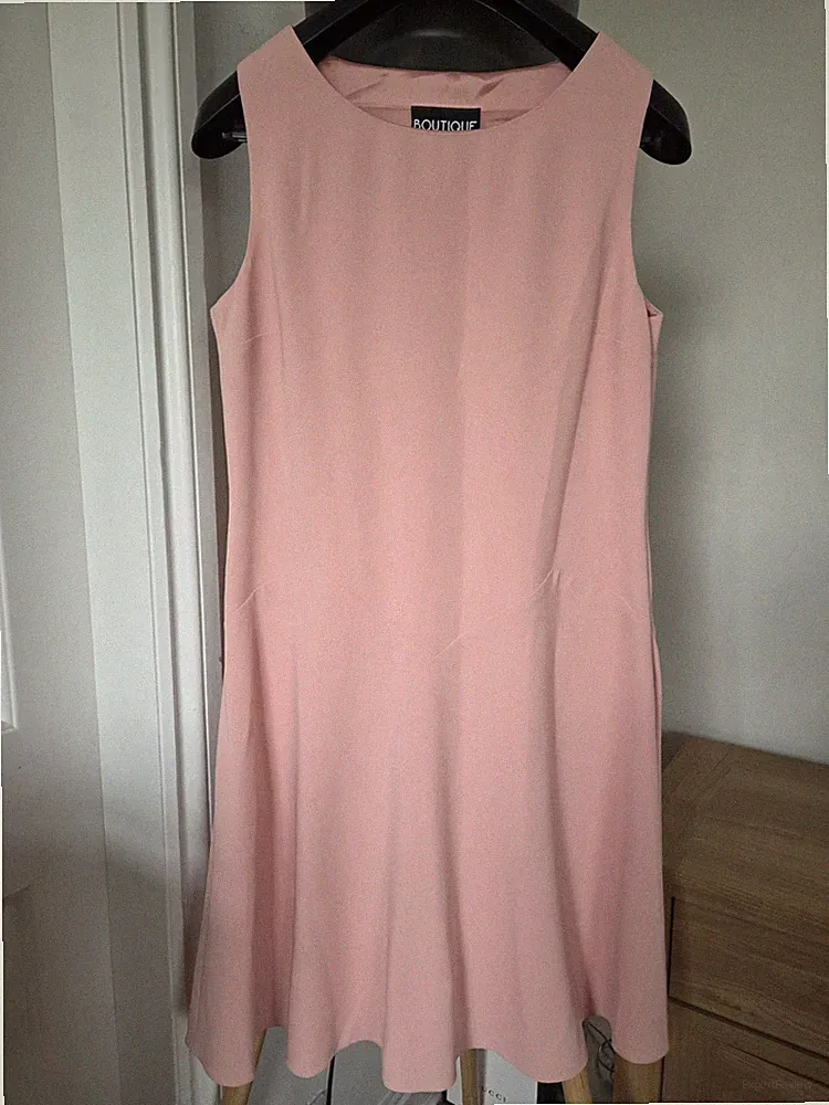 Boutique Moschino Designer Kleid UK 14 Hochzeit Gast Damen Tag Etuikleid Rosa Luxe