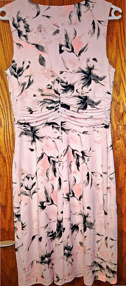 bpc selection Damen Etuikleid rosa Blumen Gr. 36 ärmellos