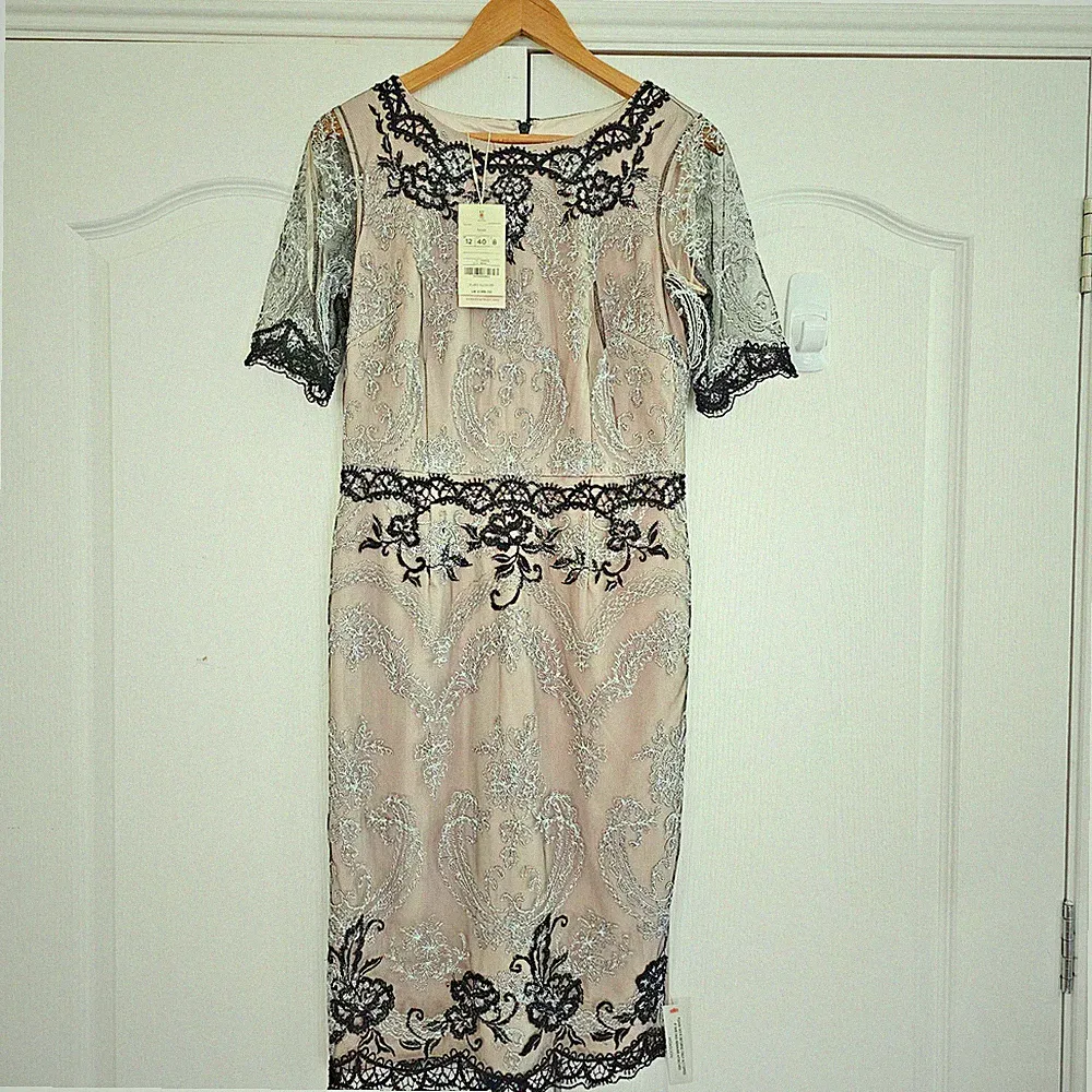 Brandneu mit Etikett atemberaubendes Monsoon Kleid Größe 12 schwarz champagner Perlen Spitze Hochzeitsgast