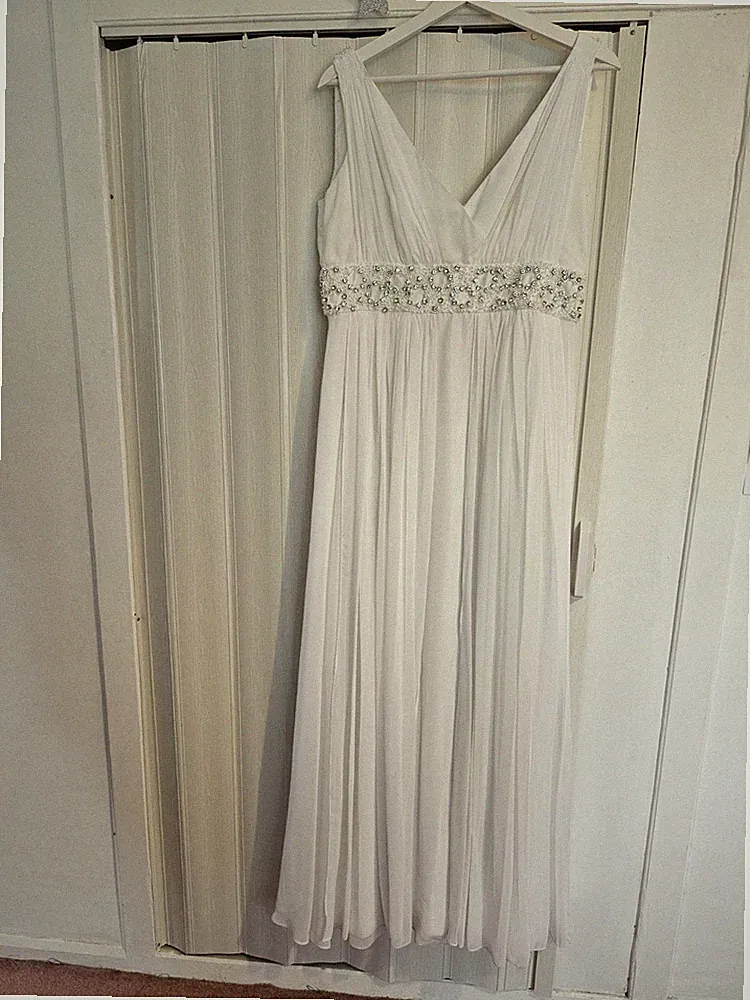Brautkleid im griechischen Stil mit Swaroski Kristallen