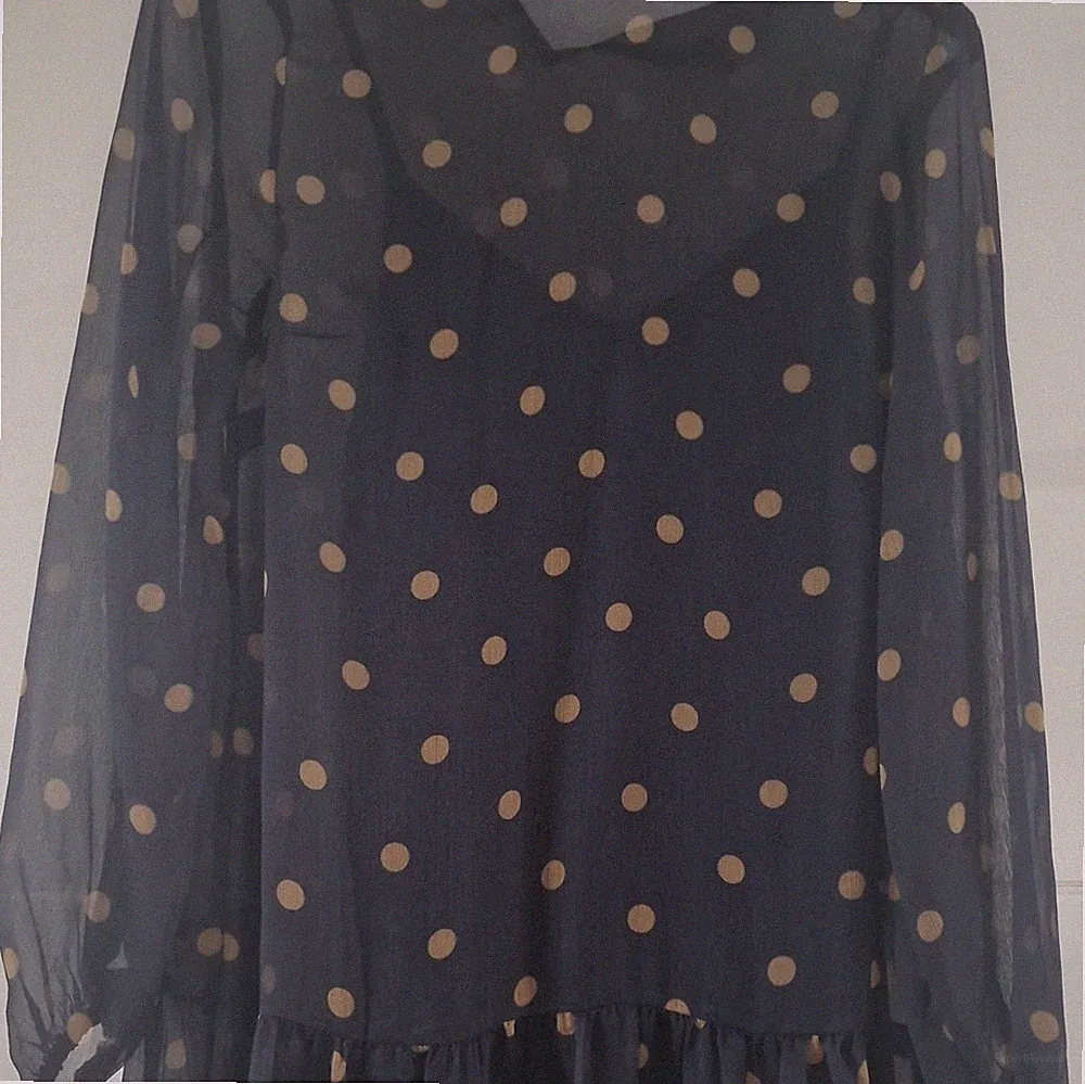 C&A Damen Chiffonkleid blau gepunktet Midi Langarm V-Ausschnitt A-Linie