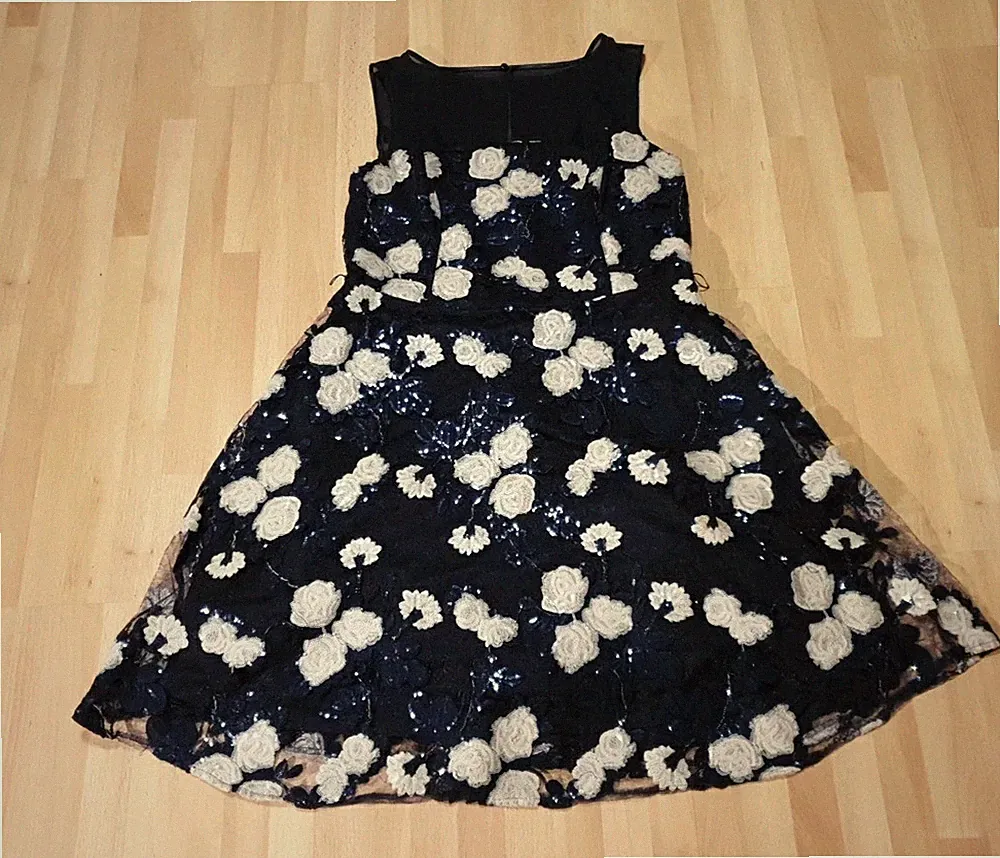 C&A Damen Spitzen Kleid mit Pailletten Festlich Gr.M mehrfarbig in Gutem Zustand