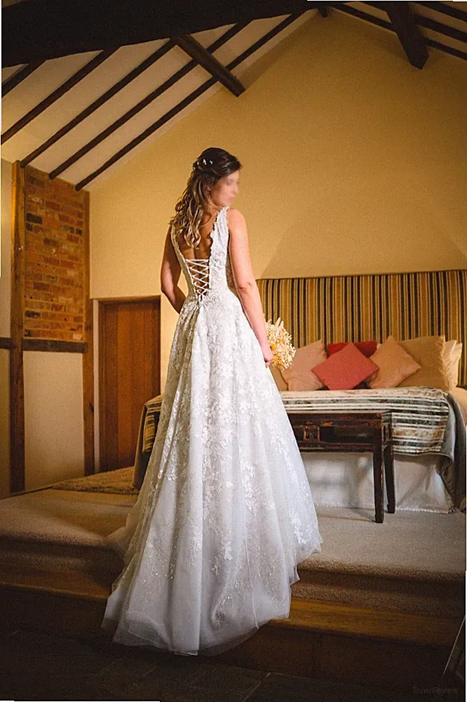 Caroline Castigliano Bolero Brautkleid | Größe 10-12 | 12-lagig
