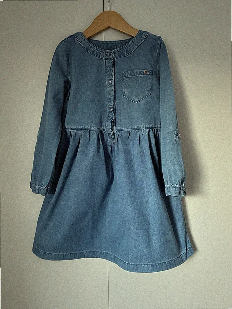 Carter’s Chambray Kleid 4-5 Jahre Regenbogenstich lang geknöpfte Ärmel