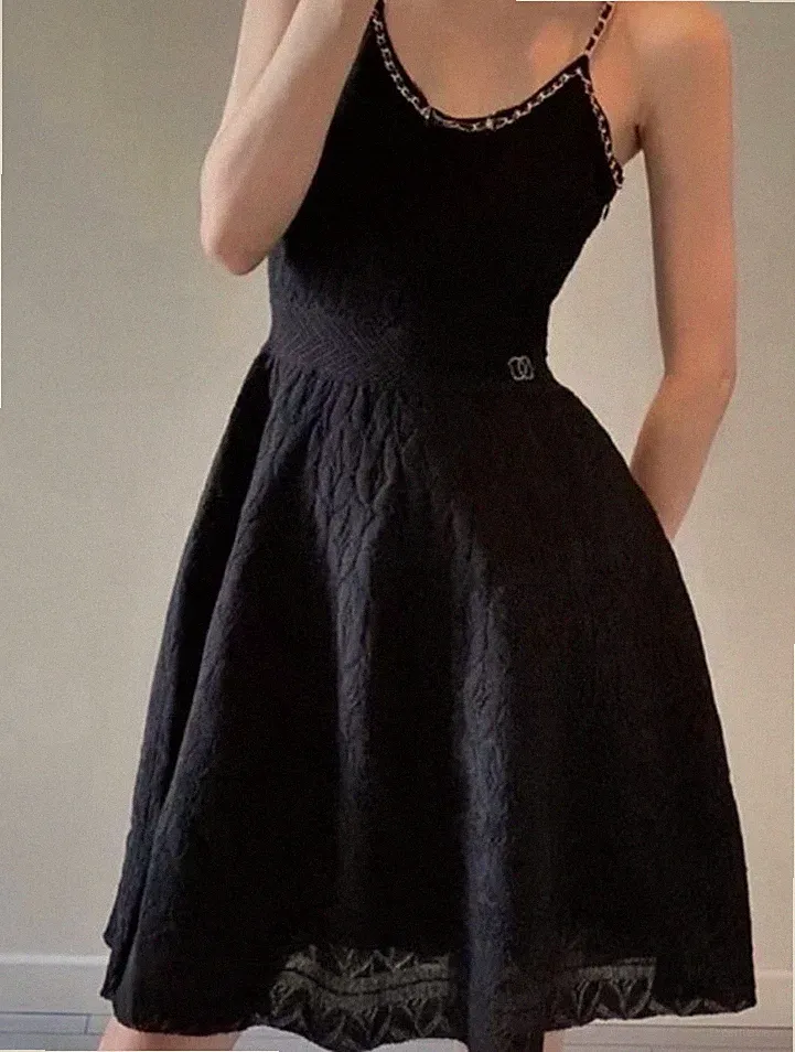 Chanel Kleid schwarz Spitze