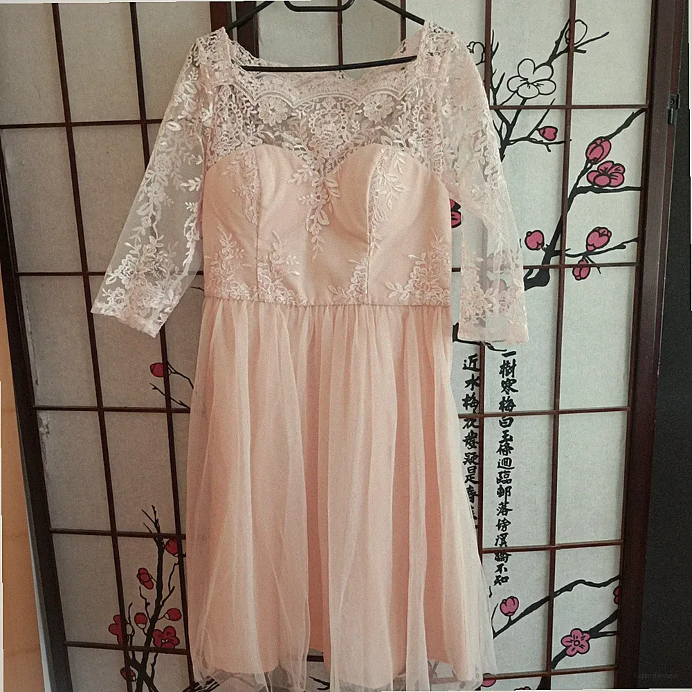CHI CHI LONDON Damen Midi-Spitzenkleid Rosa Gr. 42 U-Ausschnitt 3/4-Ärmel