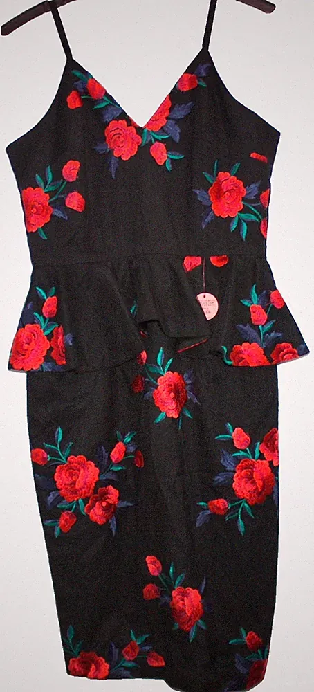 Chi Chi London Etui kleid