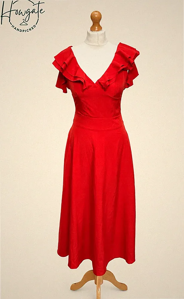 ChicMe rotes Midikleid mit Rüschenärmeln kleiner V-Ausschnitt hinten offen Hochzeit Gast Taschen