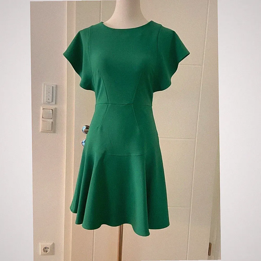 Closet Damen A-Linien-Kleid grün S Flügelärmel Polyester elegant Freizeit