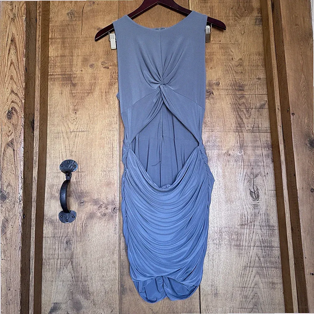 Club L London Kleid 12 blau gerafft drapiert Midaxi hinten offen Hochzeit Gast Party