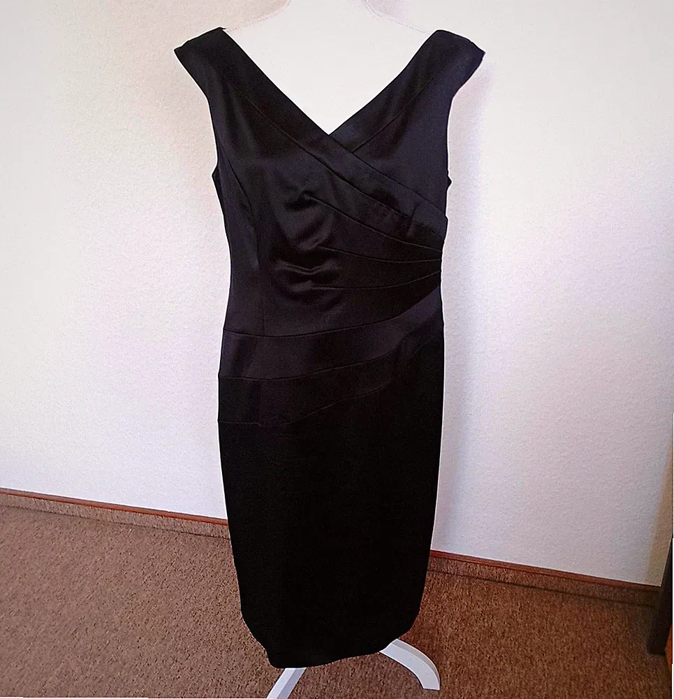 Coast Etuikleid Satin V-Ausschnitt ärmellos Drapiert Schlitz Gr. 46 Midi