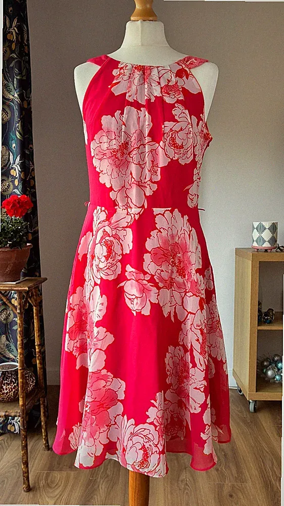 Coast Größe 12 rosa Blumen Chiffon Partykleid Hochzeit Gast Fit & Flare Anlass