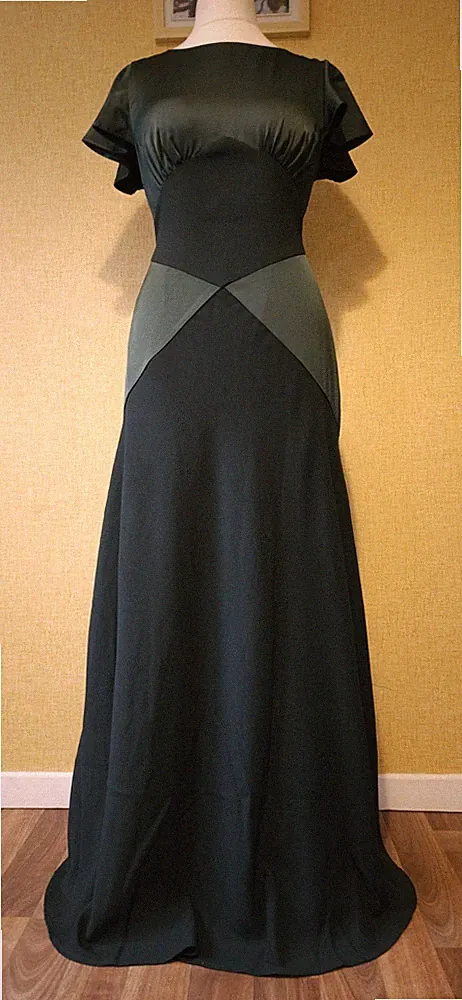 COAST Kleid Gr. 26 grün Maxi Party Abend lang Hochzeit Gast Abschlussball Satin Petite