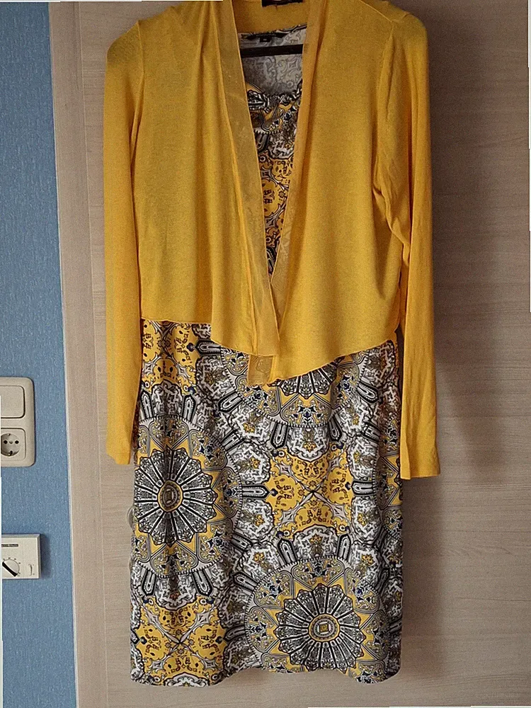 Comma Damen T-Shirt-Kleid mit Bolero-Jäckchen