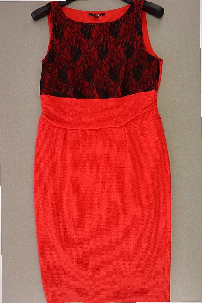 ✨ comma, Etuikleid Slim Kleid für Damen Gr. 40, M Ärmellos rot aus Polyamid ✨