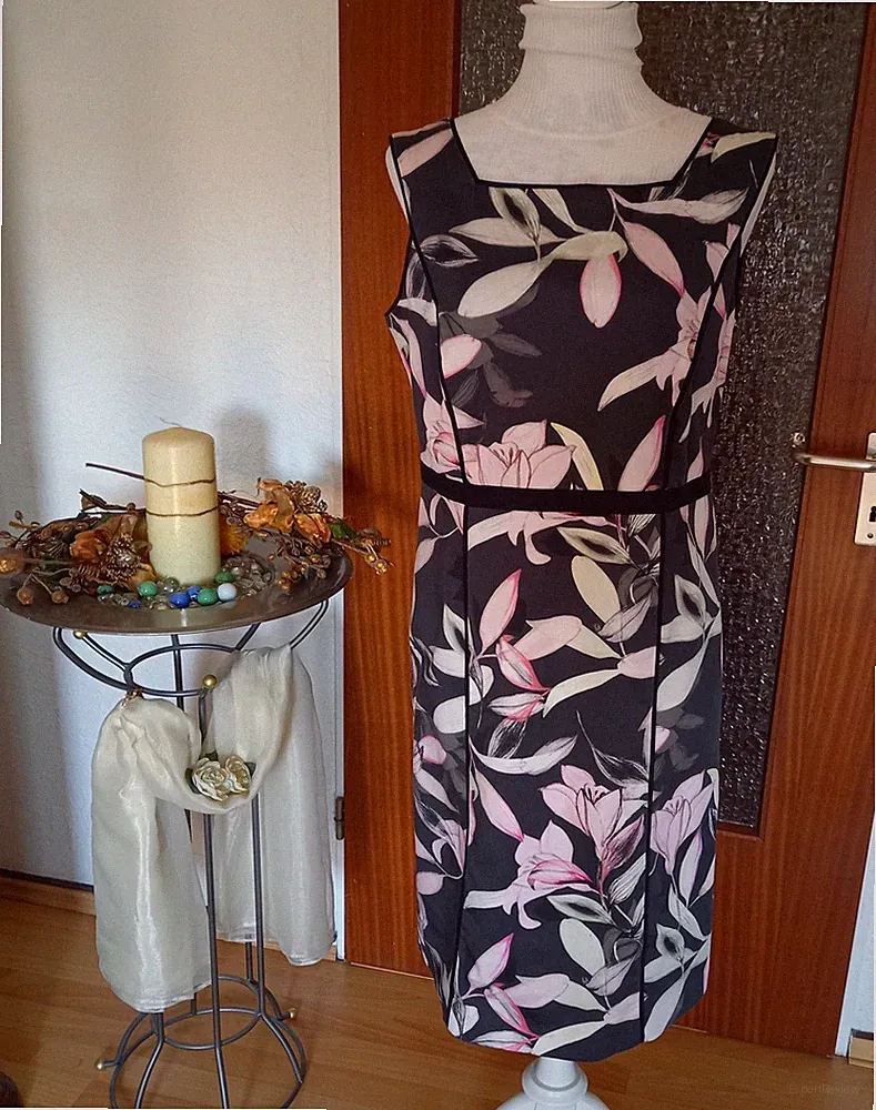 Comma für besondere Anlasse Festlichen Kleid Gr. 44 w. NEU