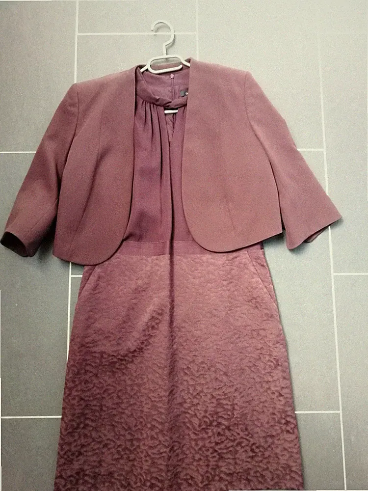 Comma Kleid Damen Gr. 40 mit blazer Wunderschöner kragen